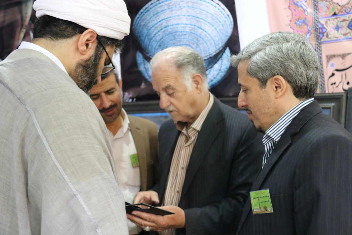 برپایی نمایشگاه خوشنویسی در حاشیه جشنواره