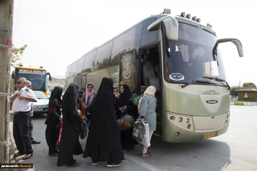 ورود دانشجومعلمان شرکت کننده در بیست و ششمین جشنواره تئاتر وسرود ازسراسر کشور