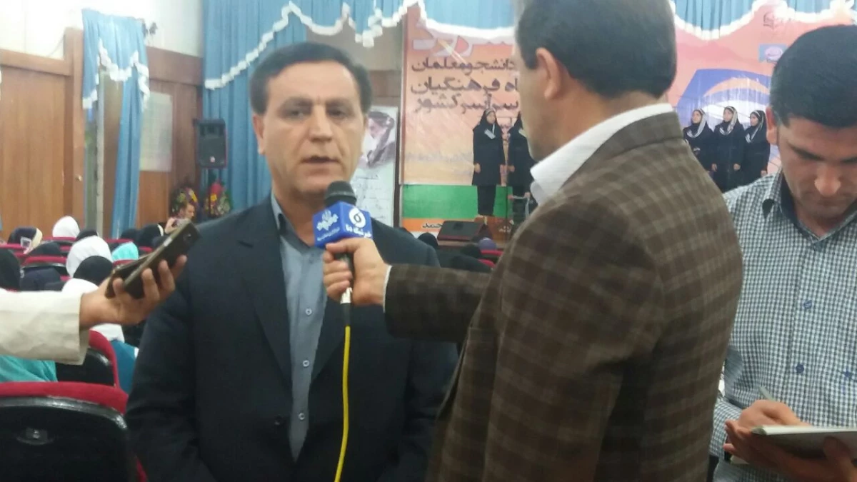 مصاحبه تصویر دکتر خسرو نظری  زئیس ستاد جشنواره تئاتر و سرود با شبکه خبری دنا