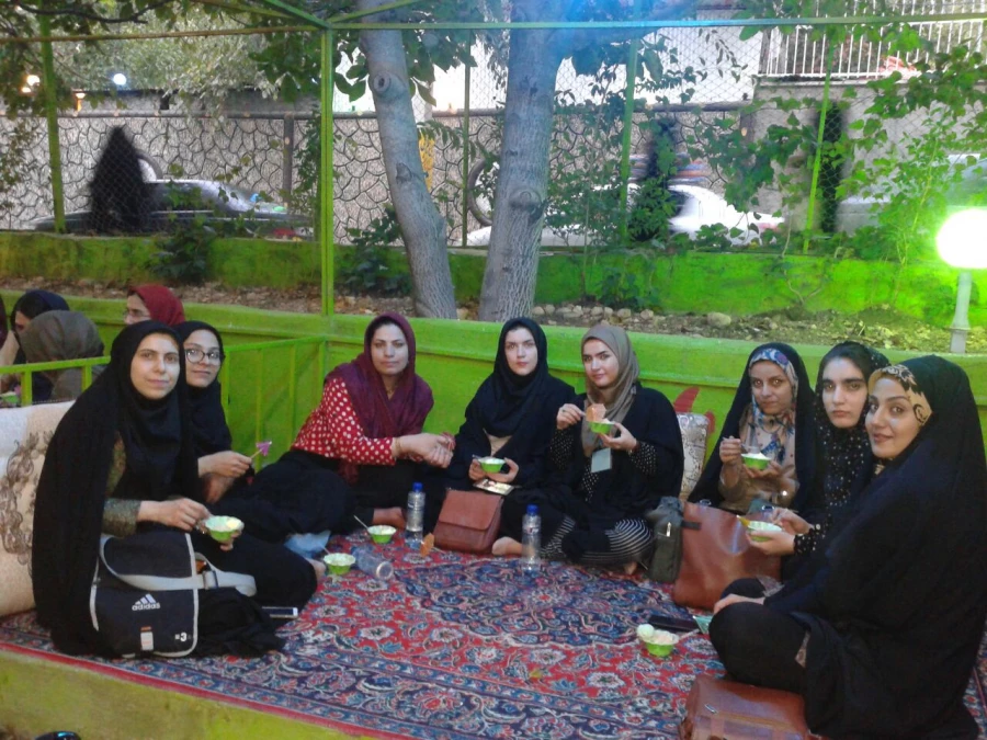 گردش تفریحی  و بازدید دانشجومعلمان  از آبشار یاسوج